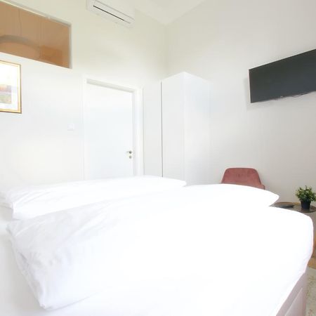 Europest Luxury Suites Budapest Exterior foto