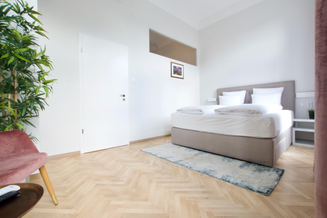 Europest Luxury Suites Budapest Exterior foto