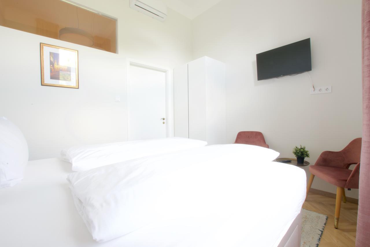 Europest Luxury Suites Budapest Exterior foto